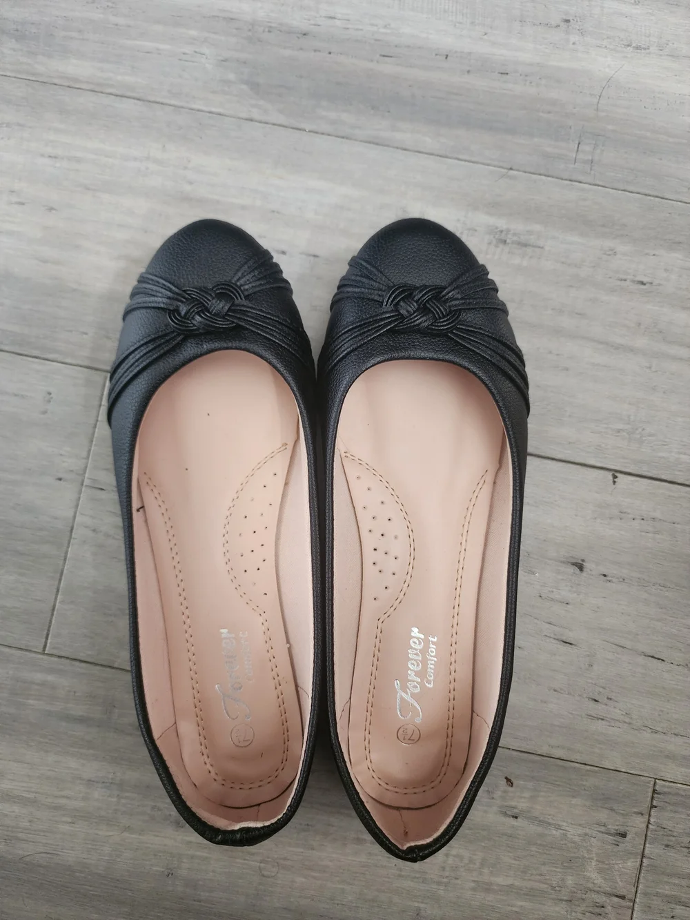 Black Knot Ballet Flats